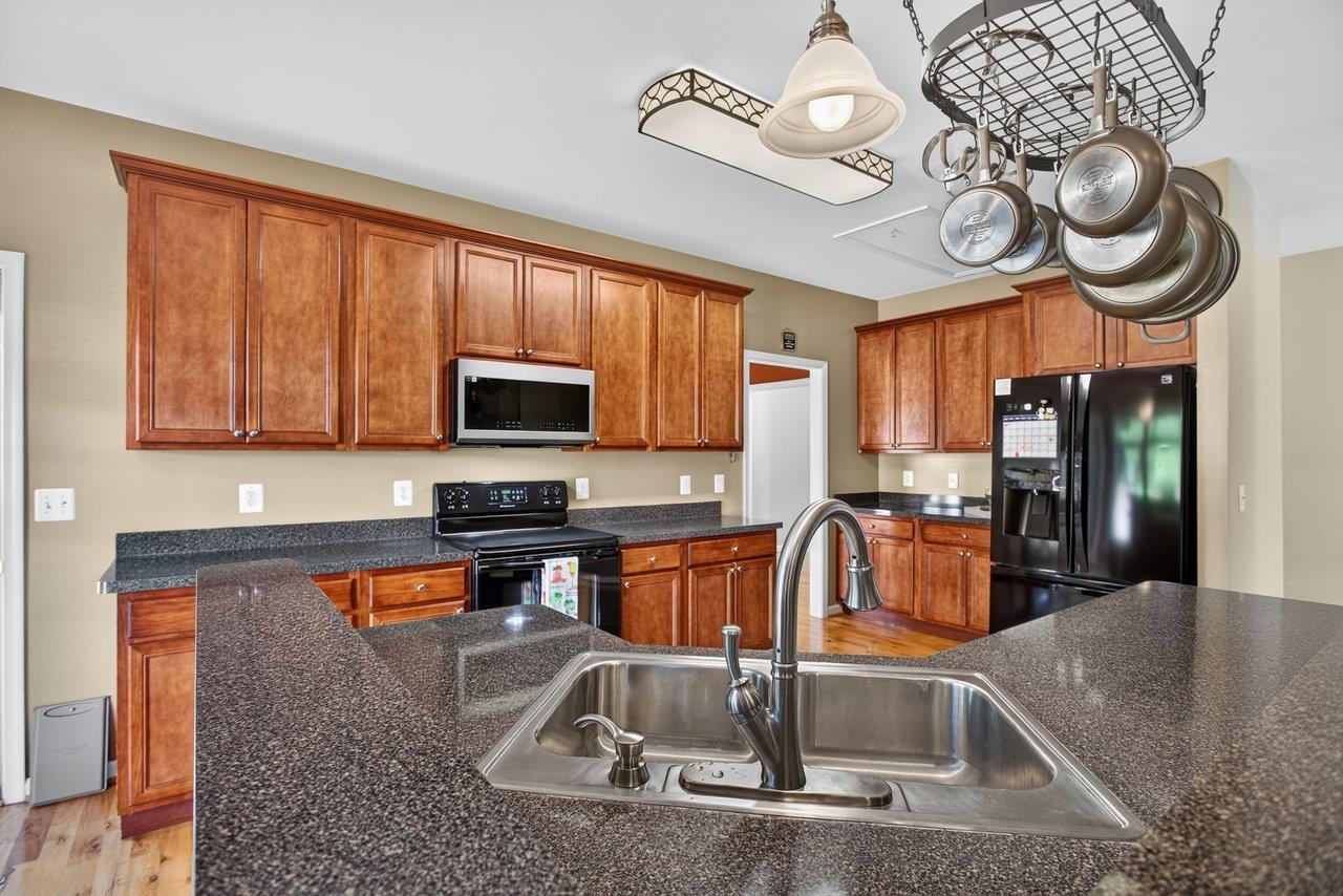 120 DAVID CIR