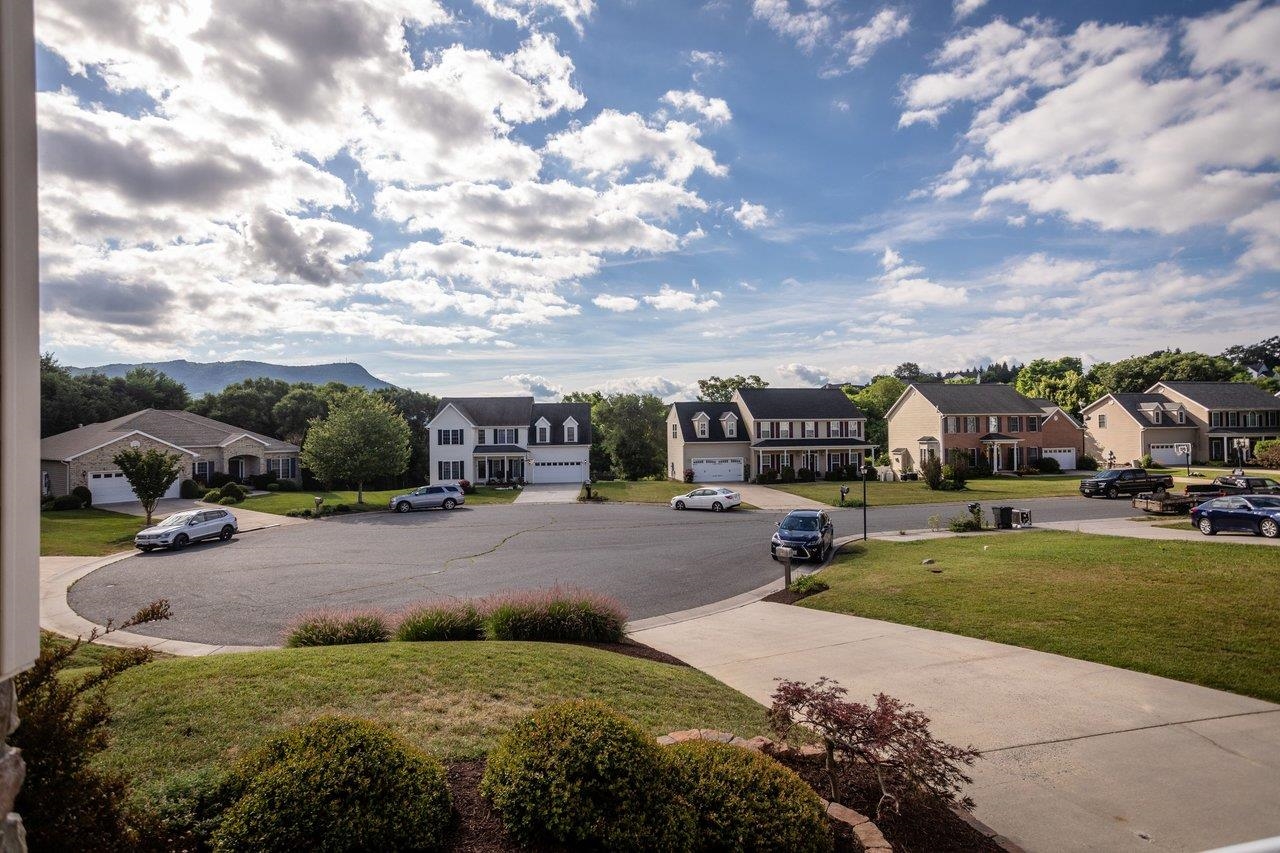 120 DAVID CIR