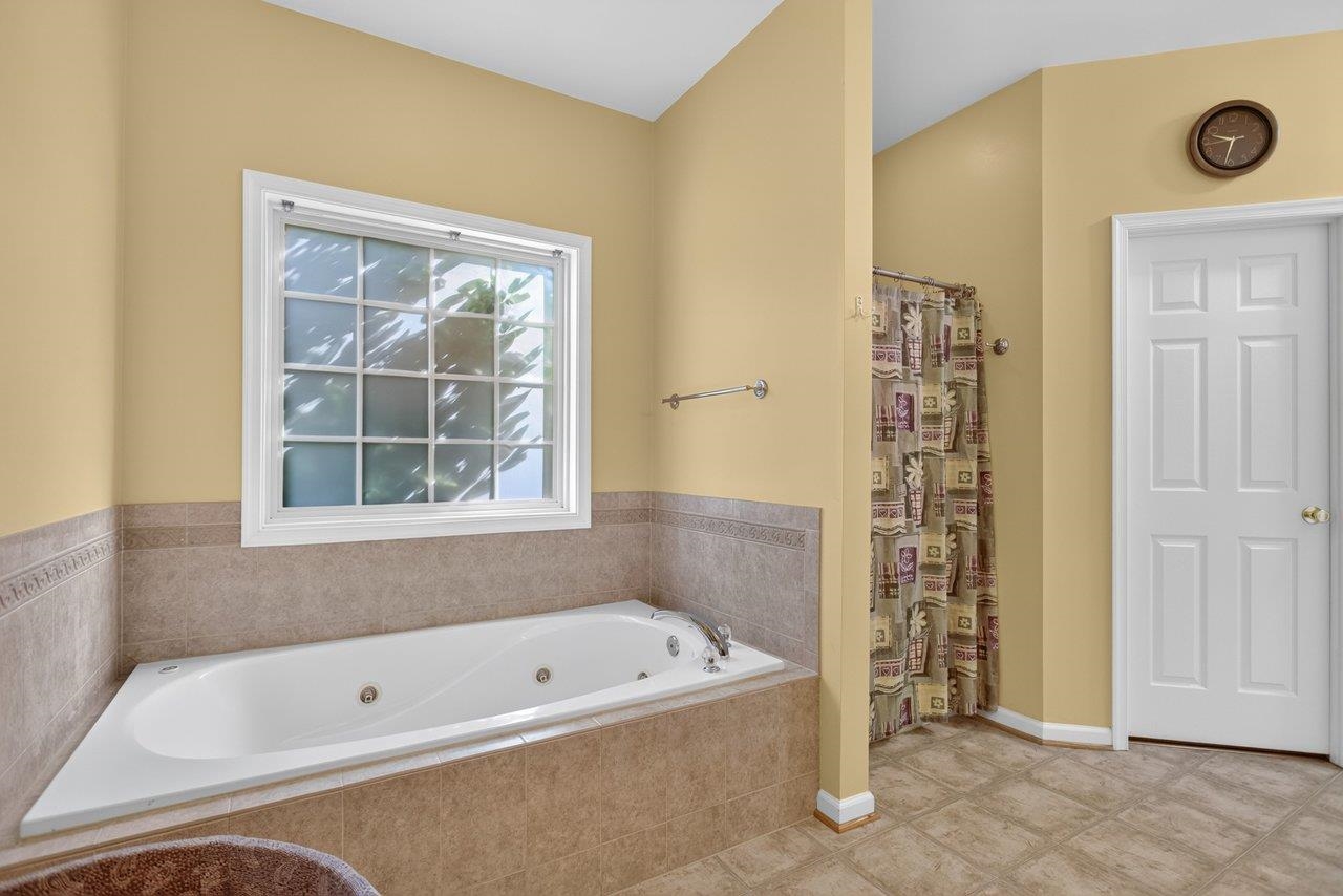 120 DAVID CIR