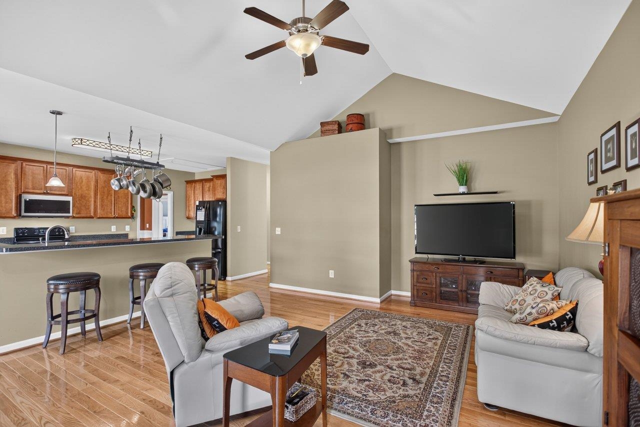 120 DAVID CIR