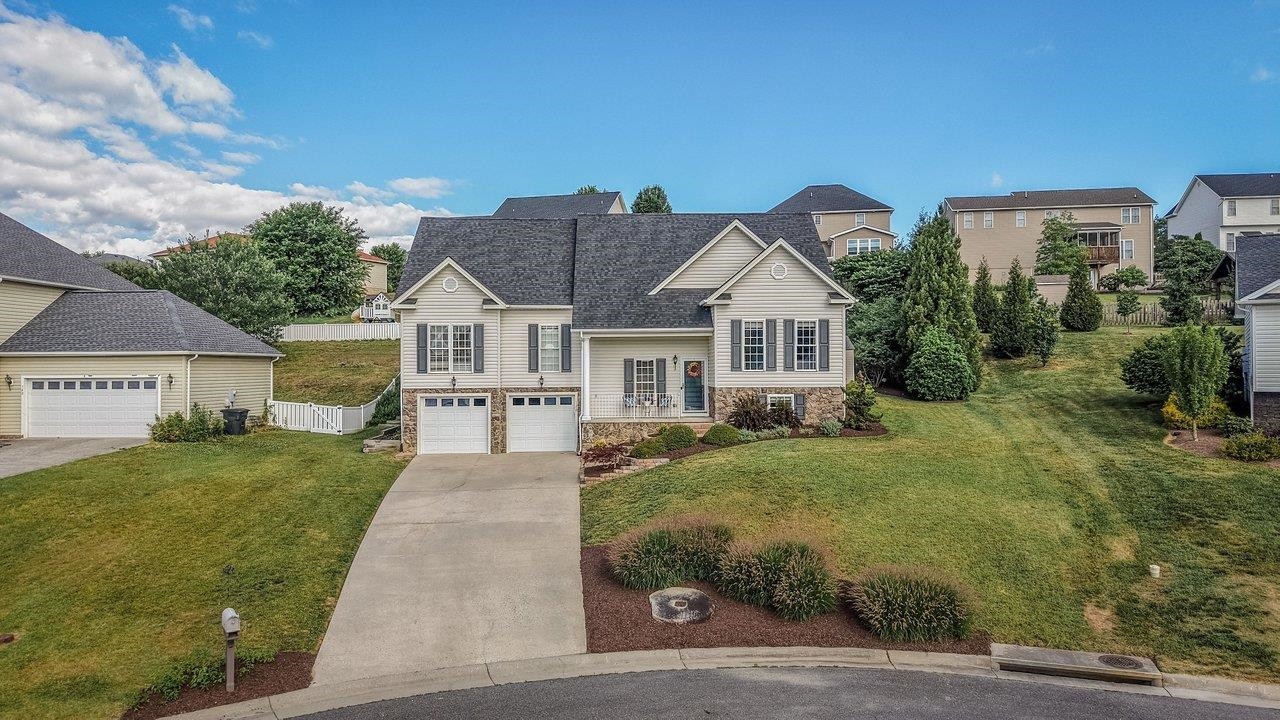 120 DAVID CIR