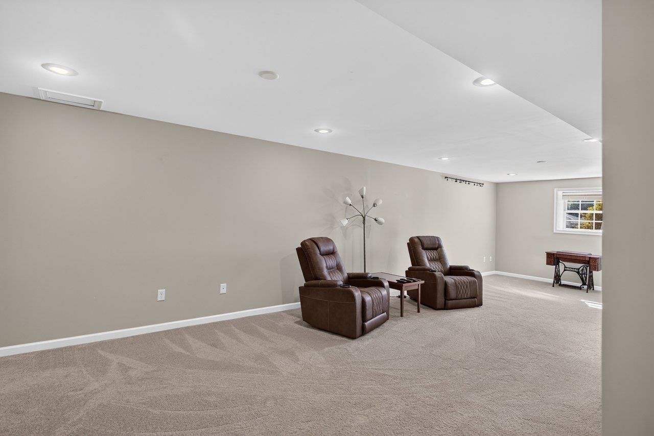 120 DAVID CIR