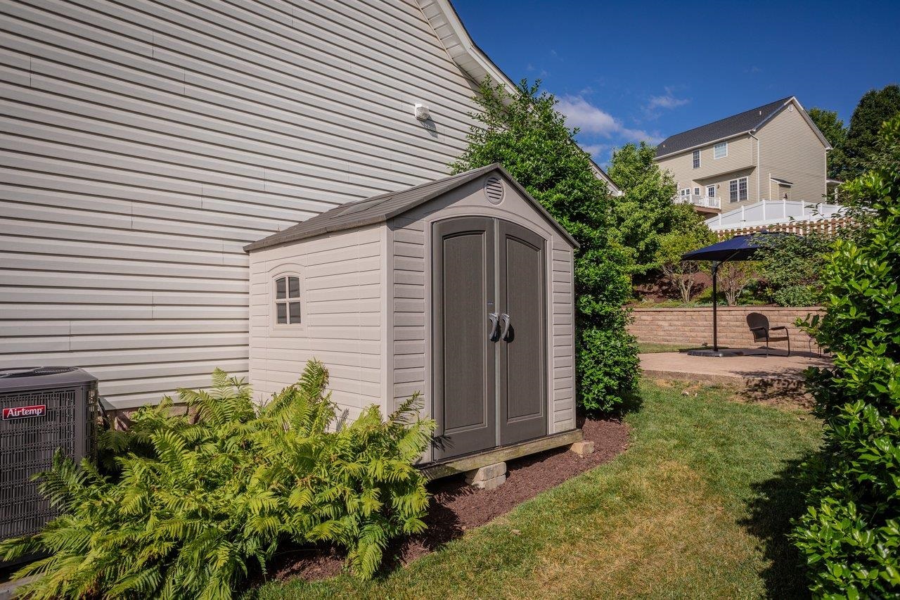 120 DAVID CIR