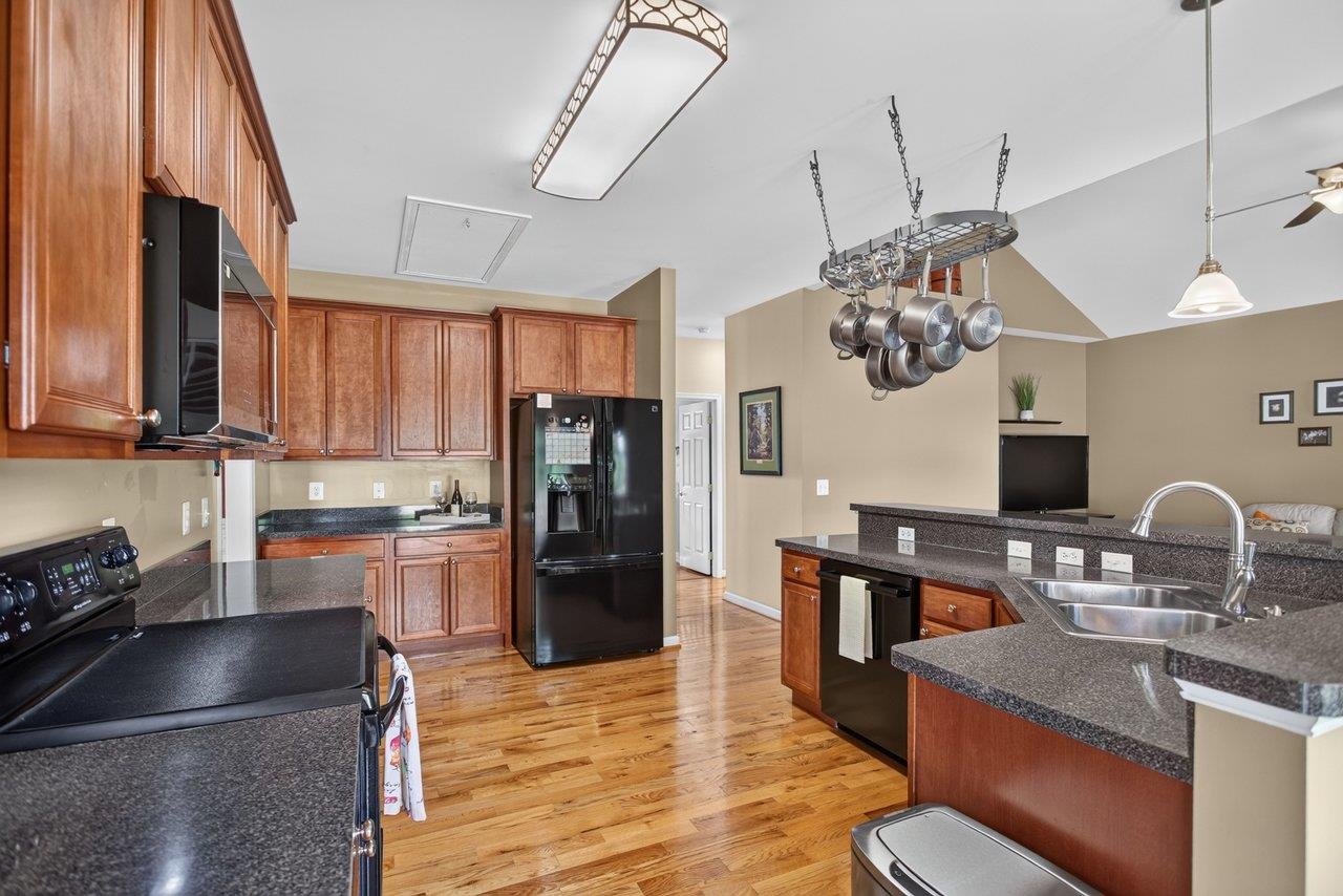 120 DAVID CIR