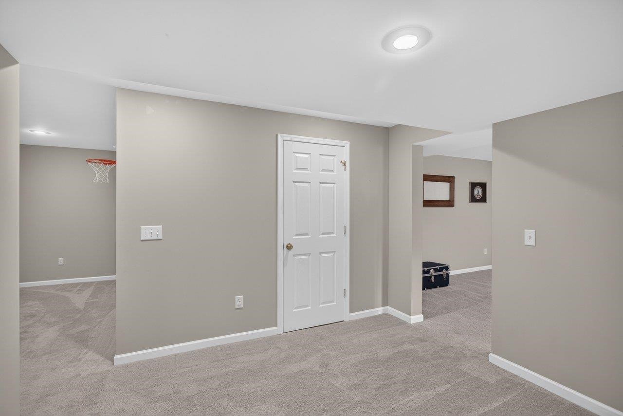 120 DAVID CIR