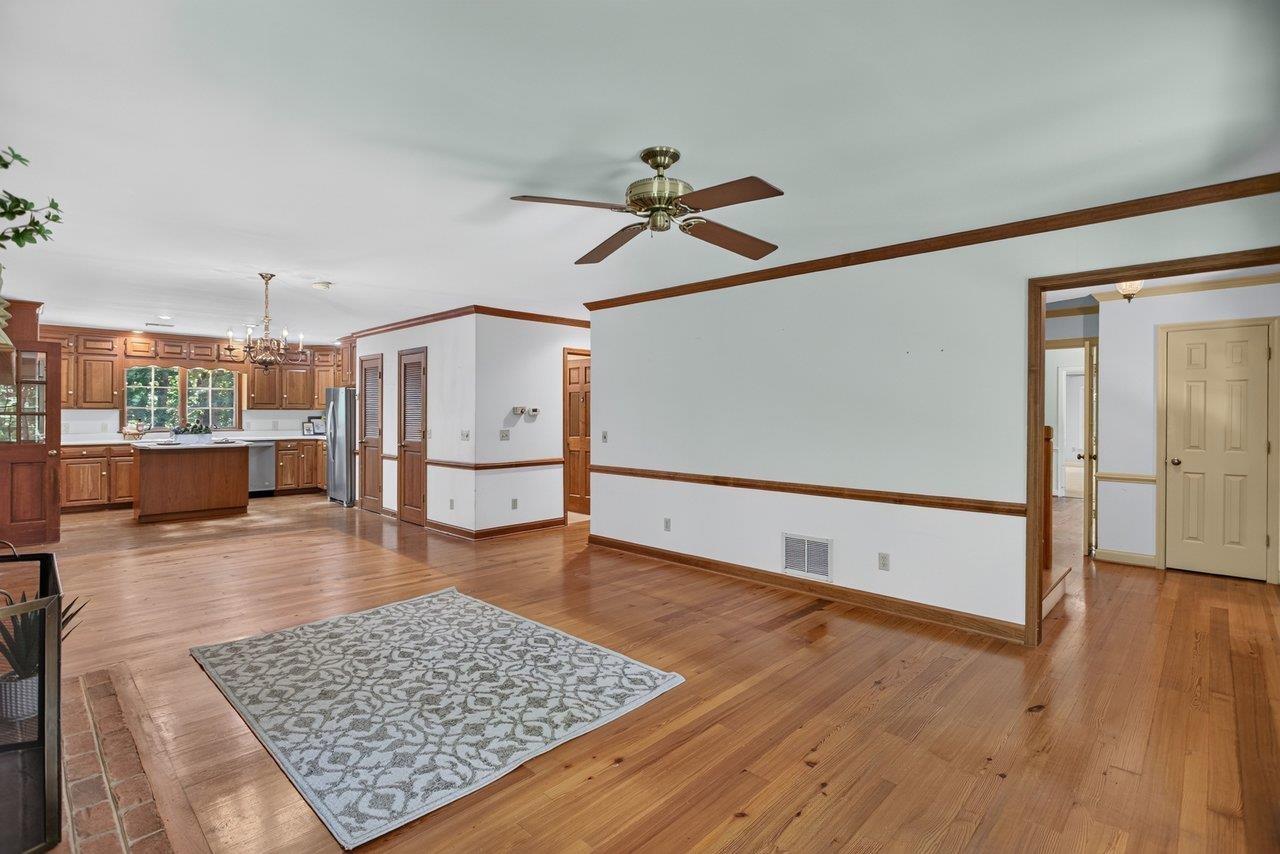 926 TRINITY CHURCH RD