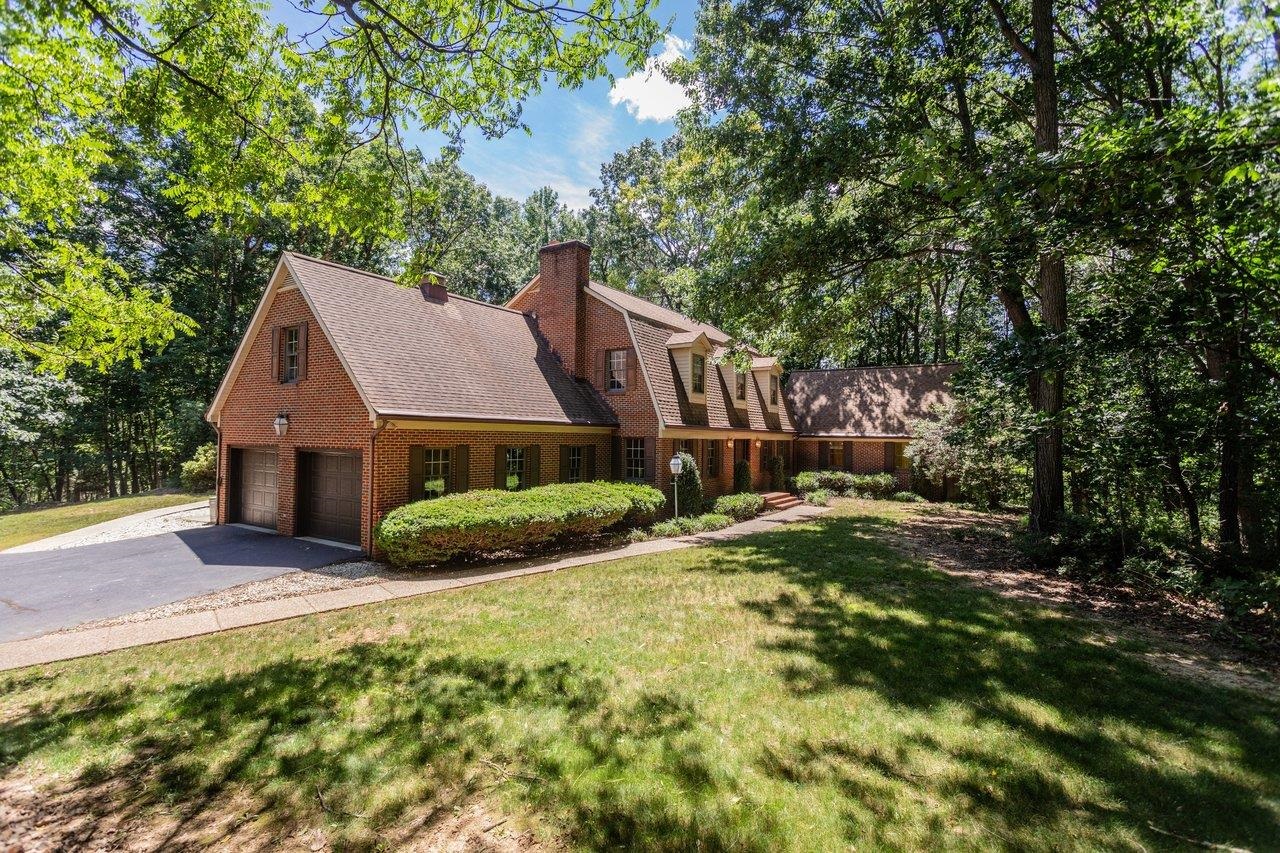 926 TRINITY CHURCH RD