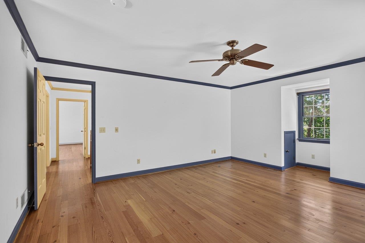 926 TRINITY CHURCH RD