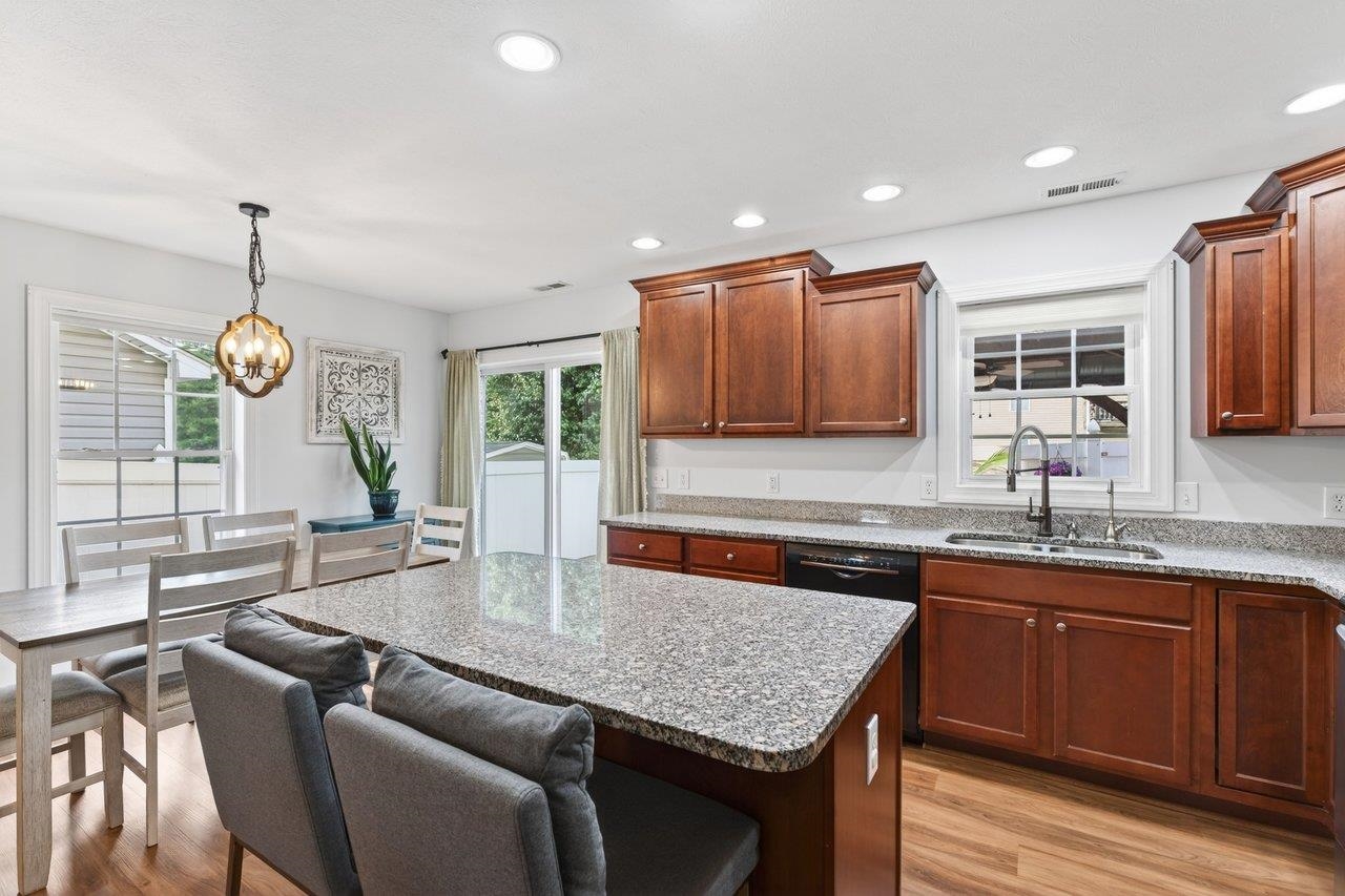 264 DYLAN CIR