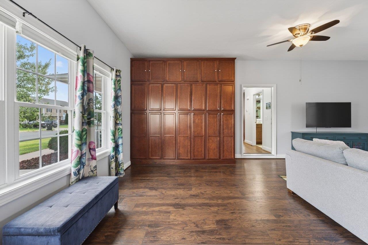 264 DYLAN CIR