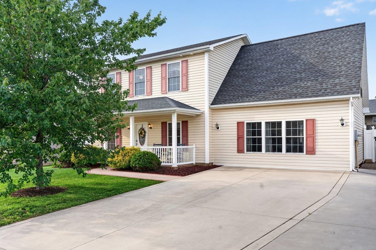 264 DYLAN CIR