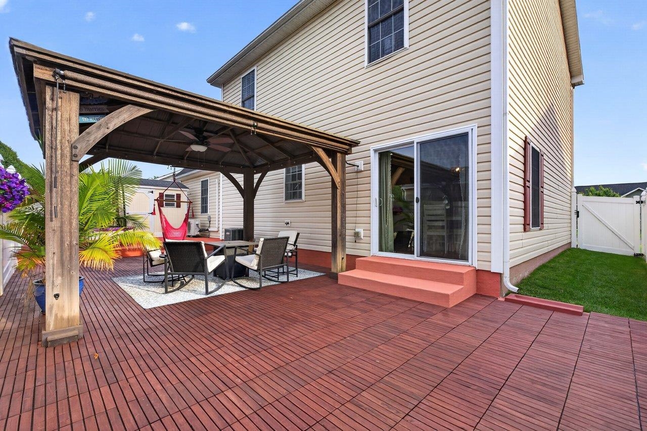 264 DYLAN CIR