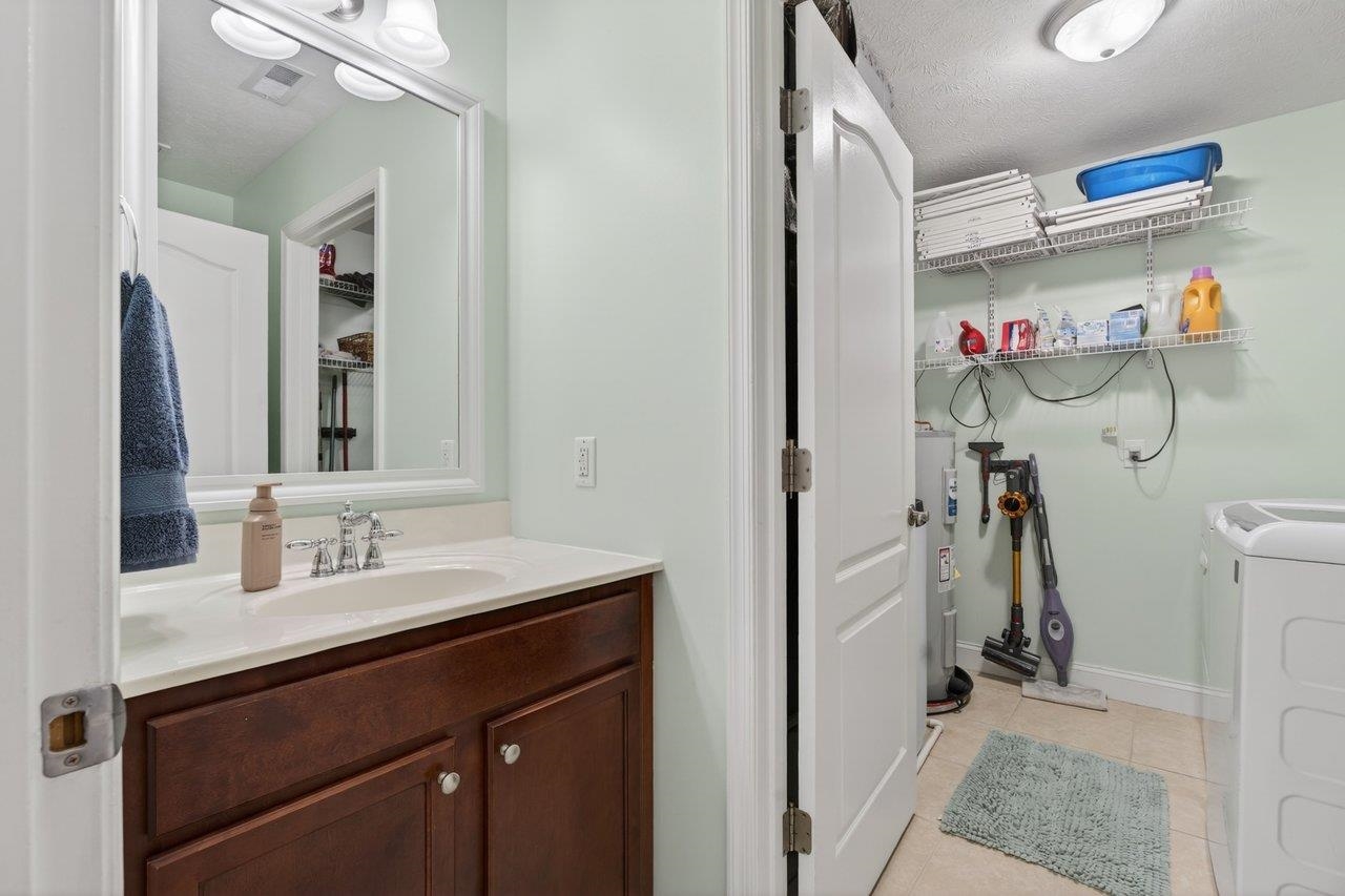 264 DYLAN CIR