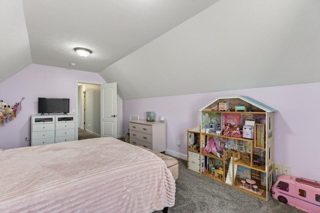 264 DYLAN CIR