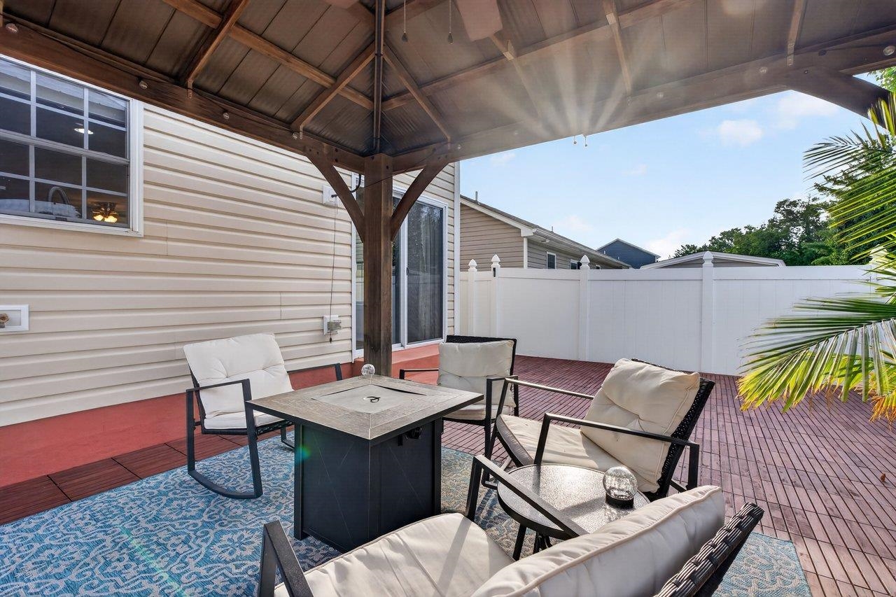 264 DYLAN CIR