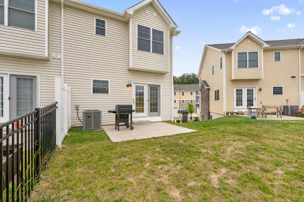 1528 PALOMINO TRL