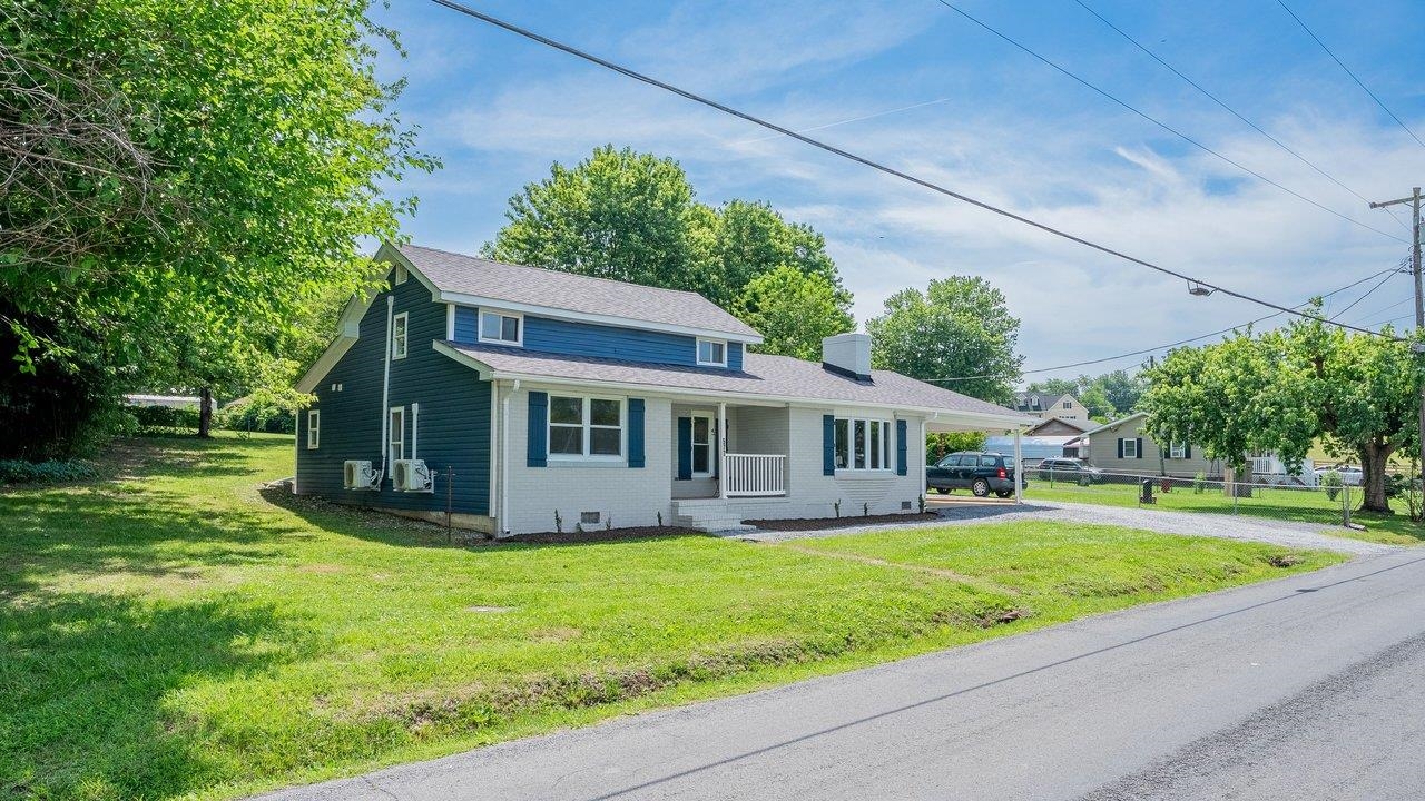 577 POND AVE