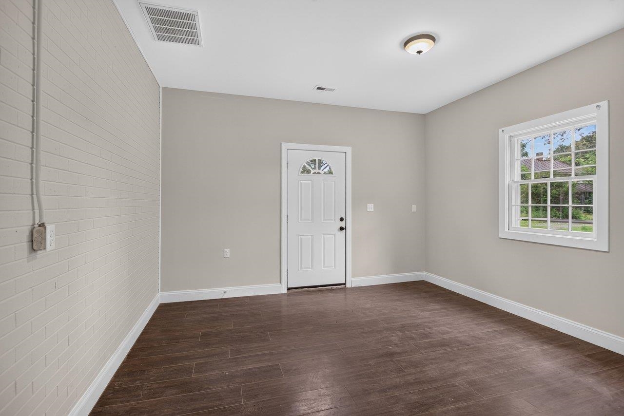 937 WREN WAY