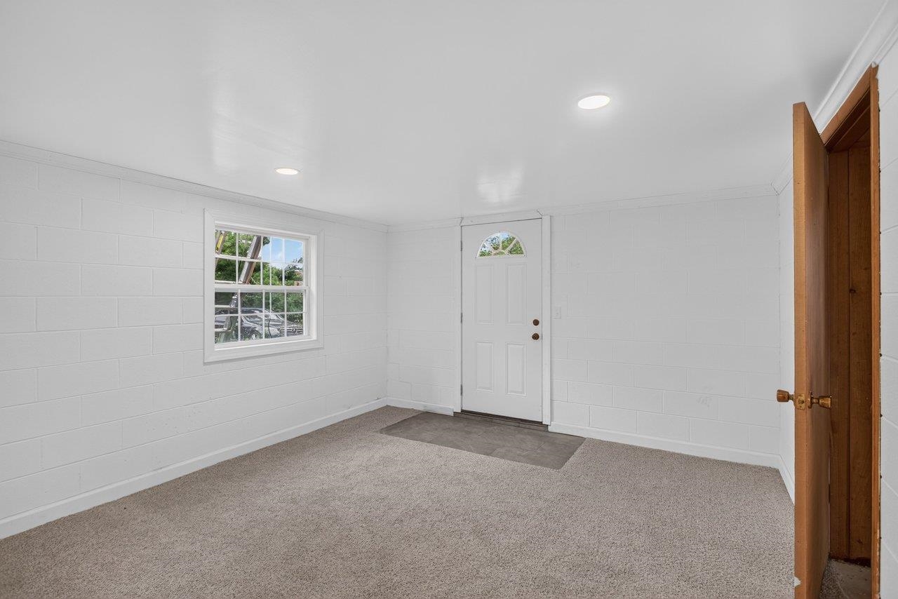 937 WREN WAY