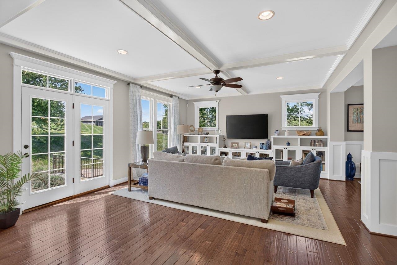 3371 VERA VISTA PATH