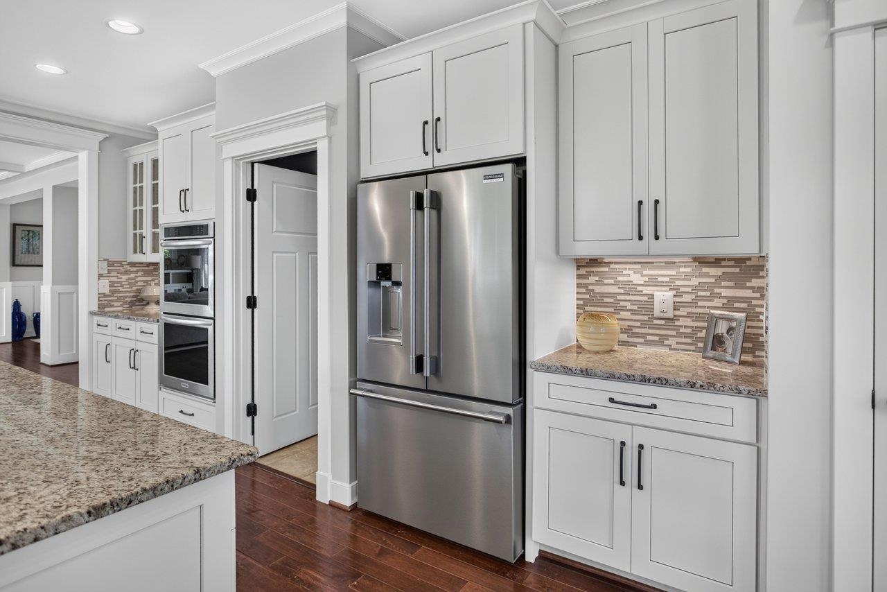 3371 VERA VISTA PATH