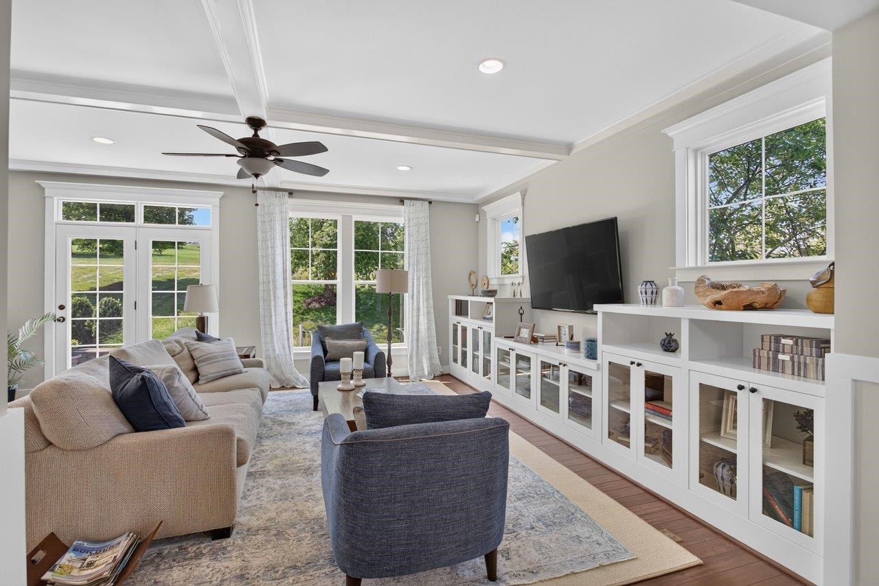3371 VERA VISTA PATH