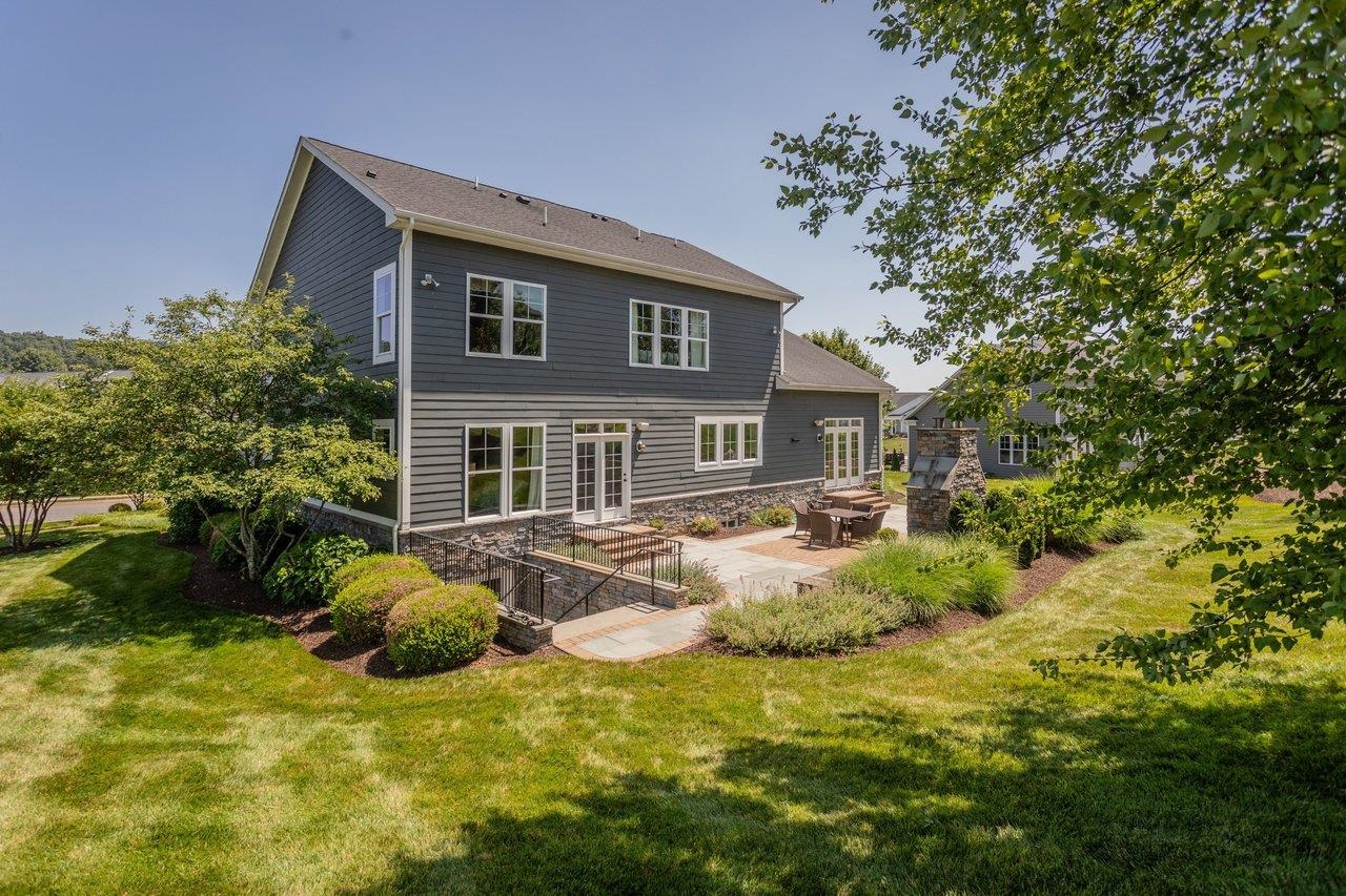 3371 VERA VISTA PATH