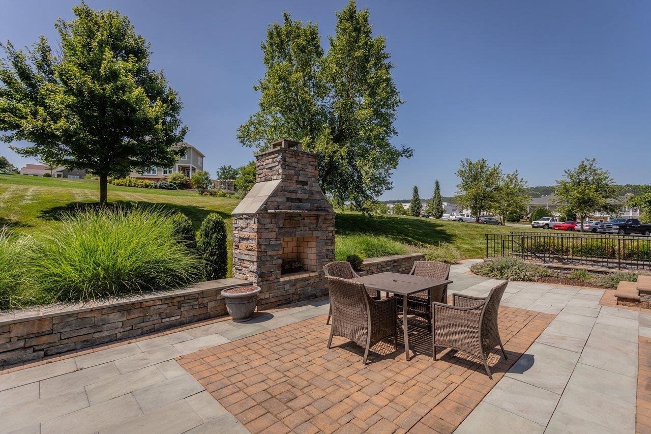 3371 VERA VISTA PATH