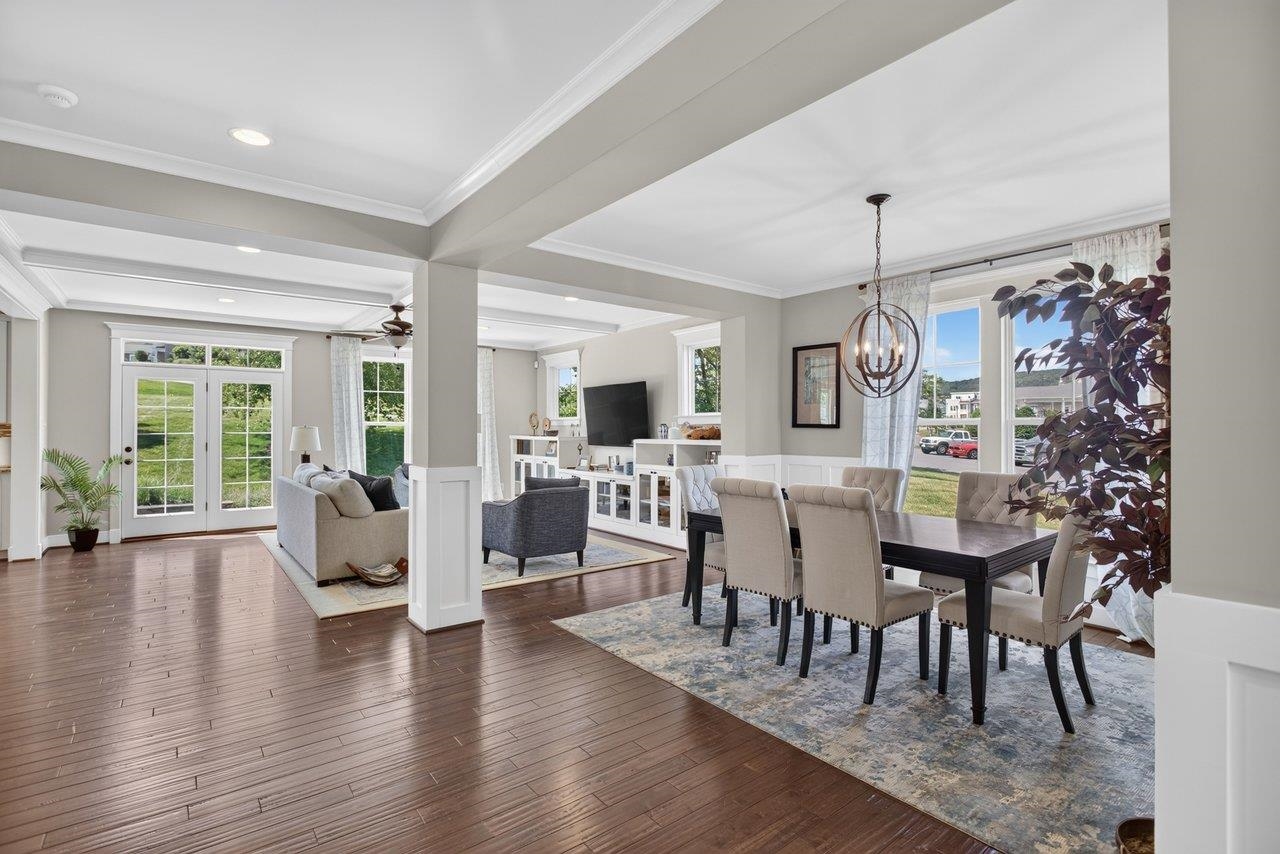3371 VERA VISTA PATH