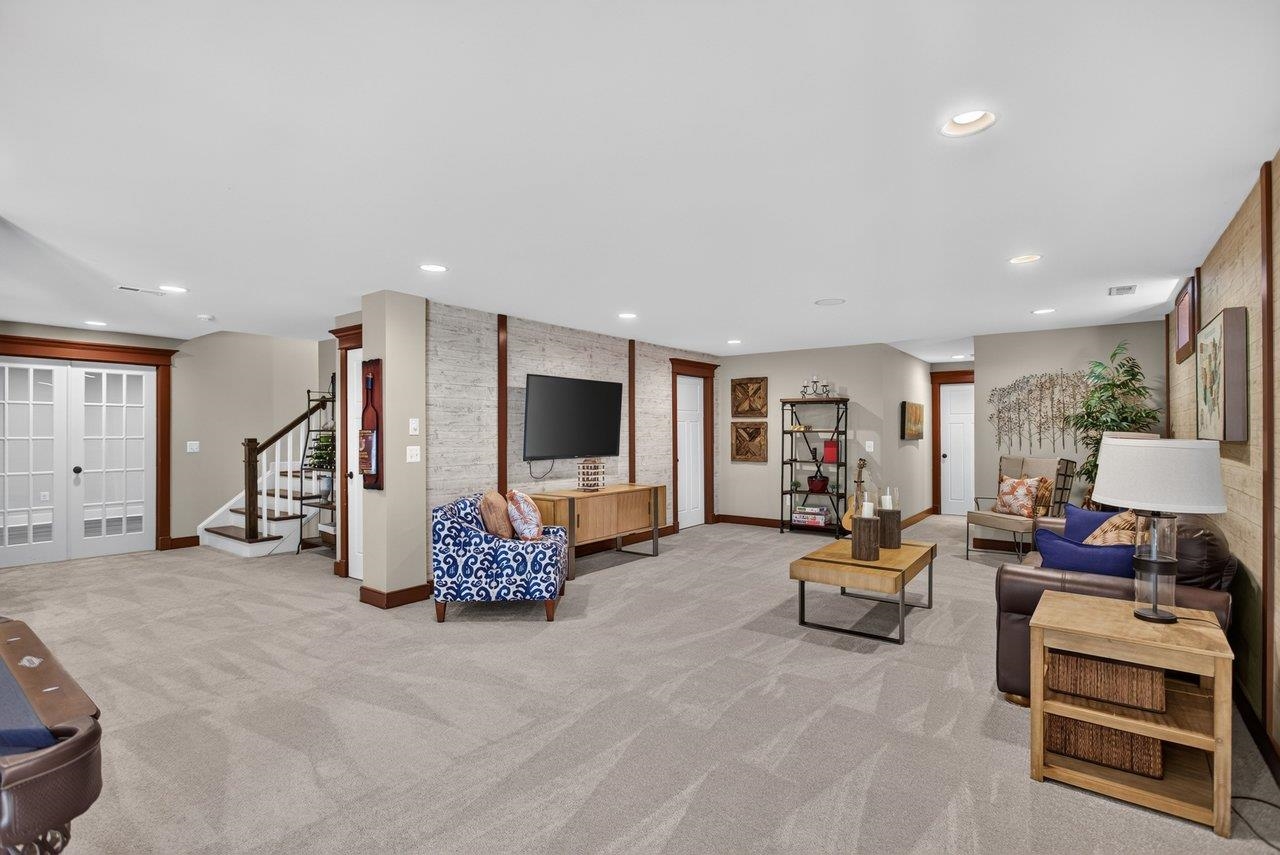 3371 VERA VISTA PATH