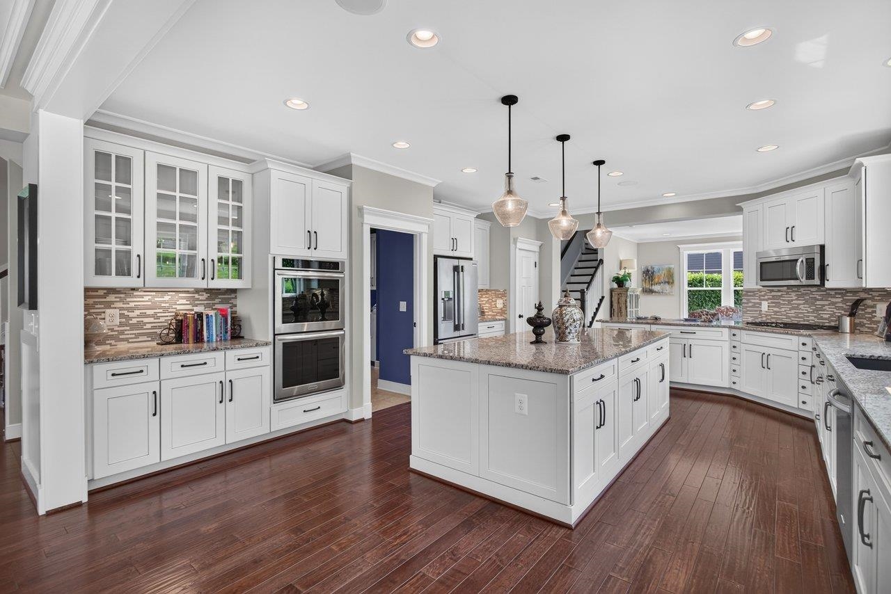 3371 VERA VISTA PATH