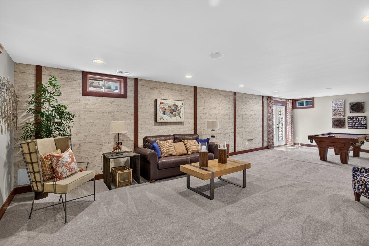 3371 VERA VISTA PATH