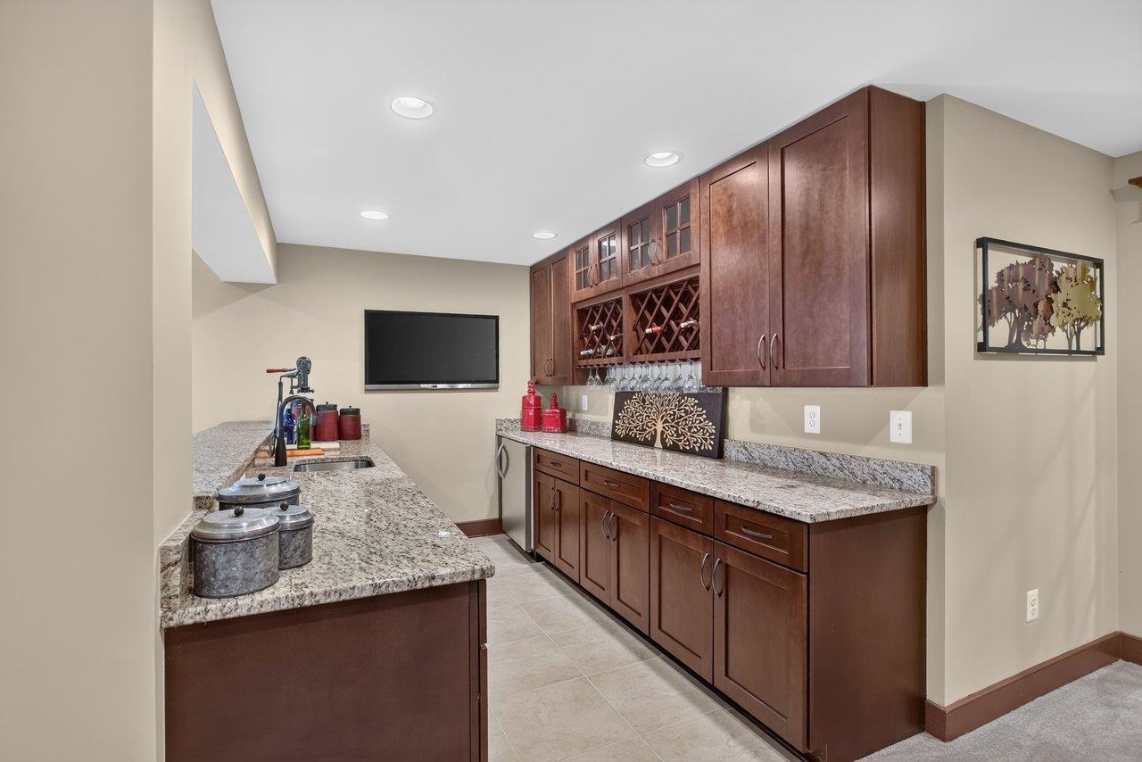 3371 VERA VISTA PATH