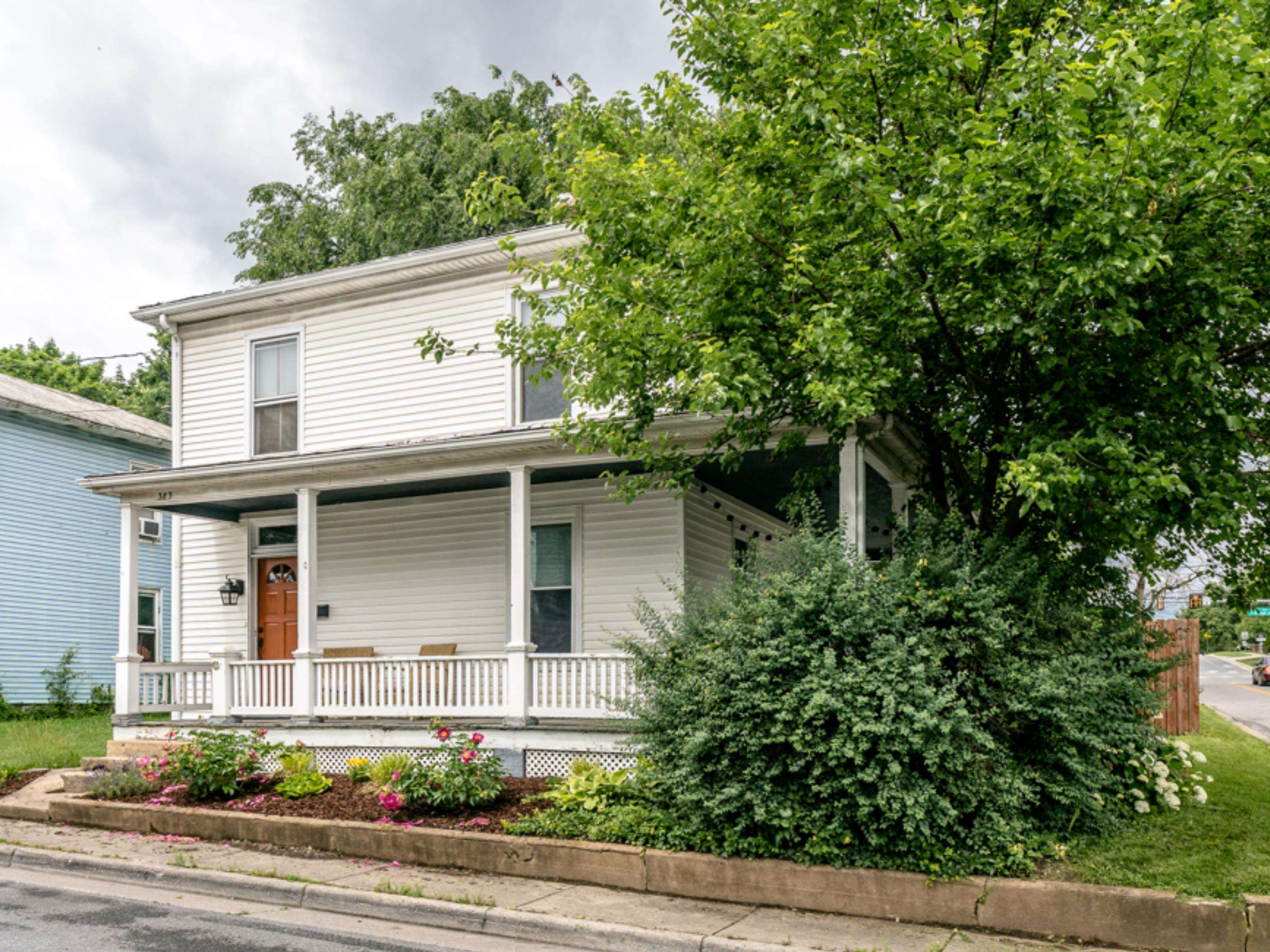 383 COLLICELLO ST
