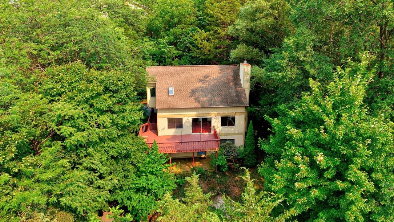 1170 LINCOLNSHIRE DR