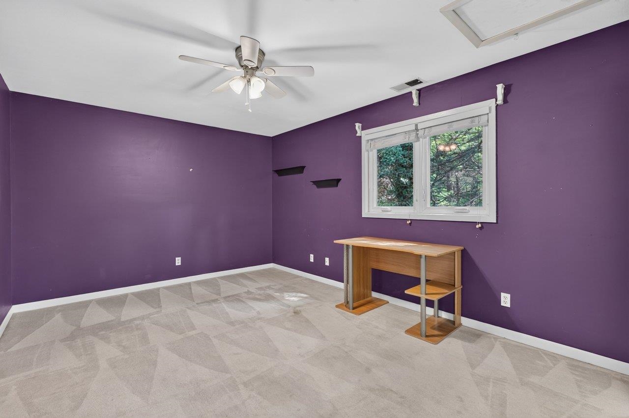 1170 LINCOLNSHIRE DR