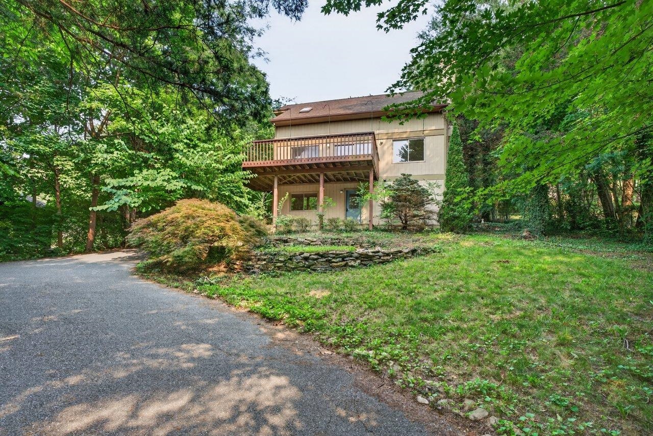 1170 LINCOLNSHIRE DR