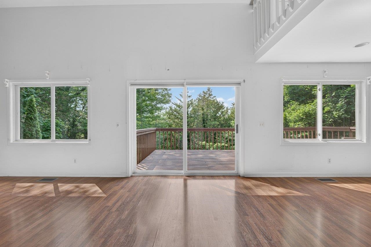 1170 LINCOLNSHIRE DR