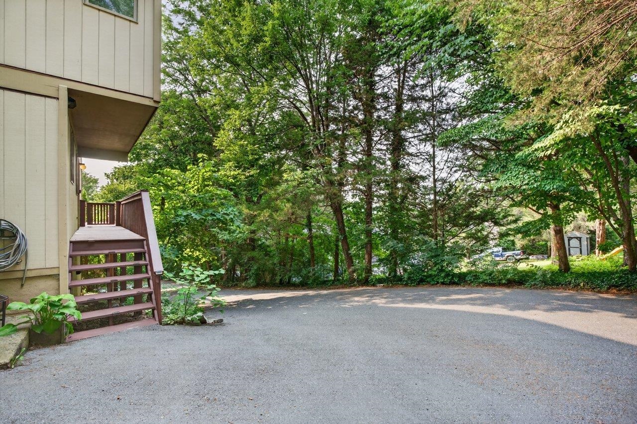 1170 LINCOLNSHIRE DR