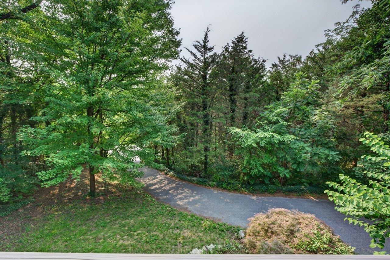 1170 LINCOLNSHIRE DR