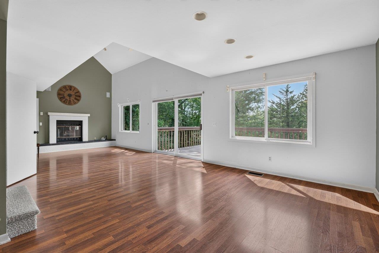 1170 LINCOLNSHIRE DR