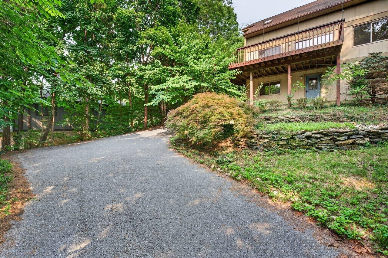1170 LINCOLNSHIRE DR