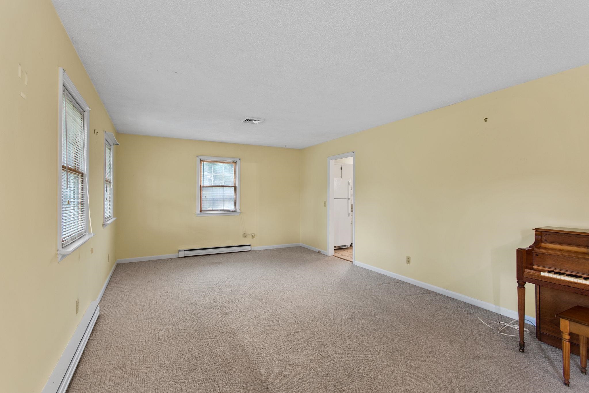 206 BELMONT DR