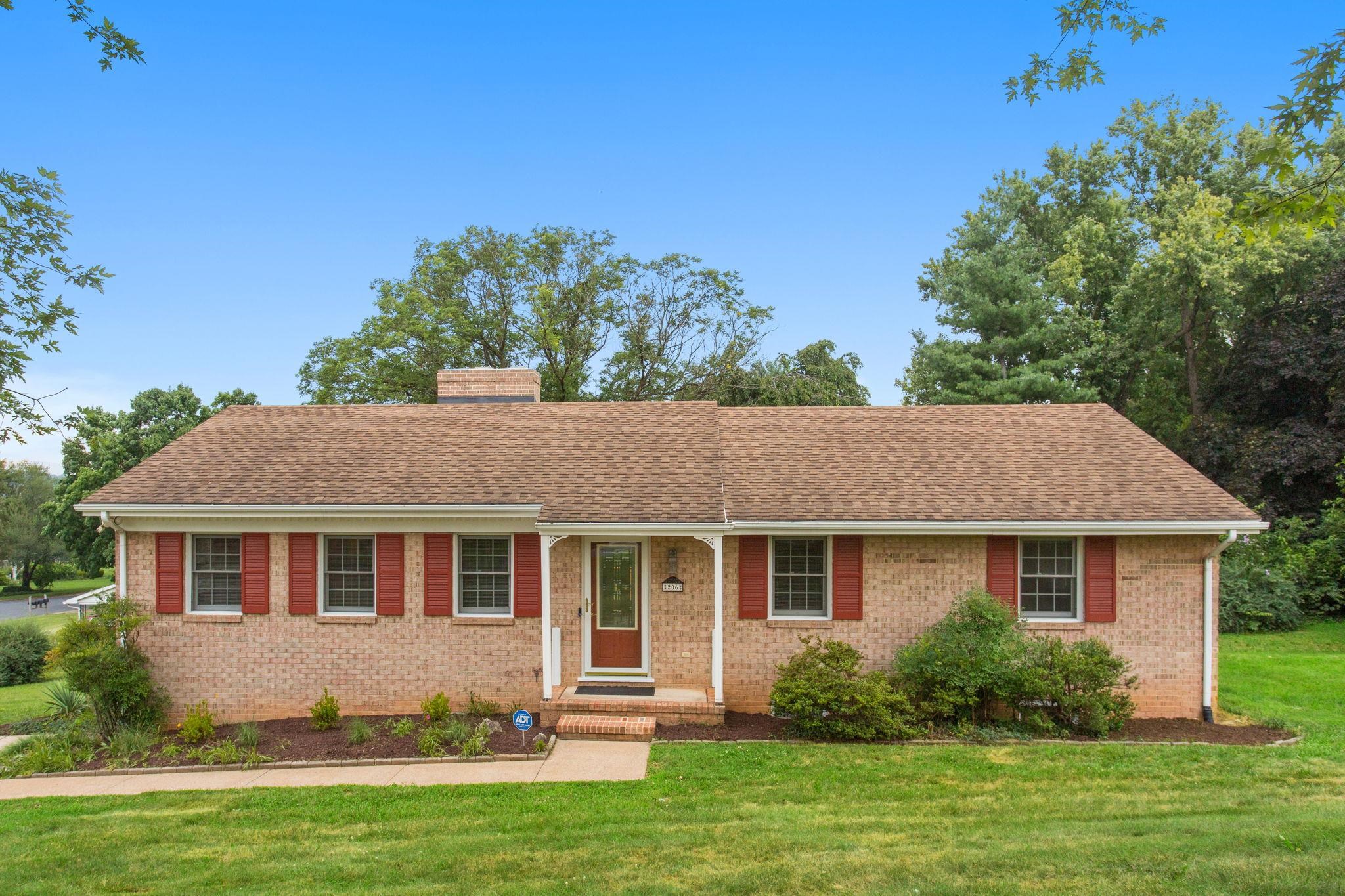 206 BELMONT DR