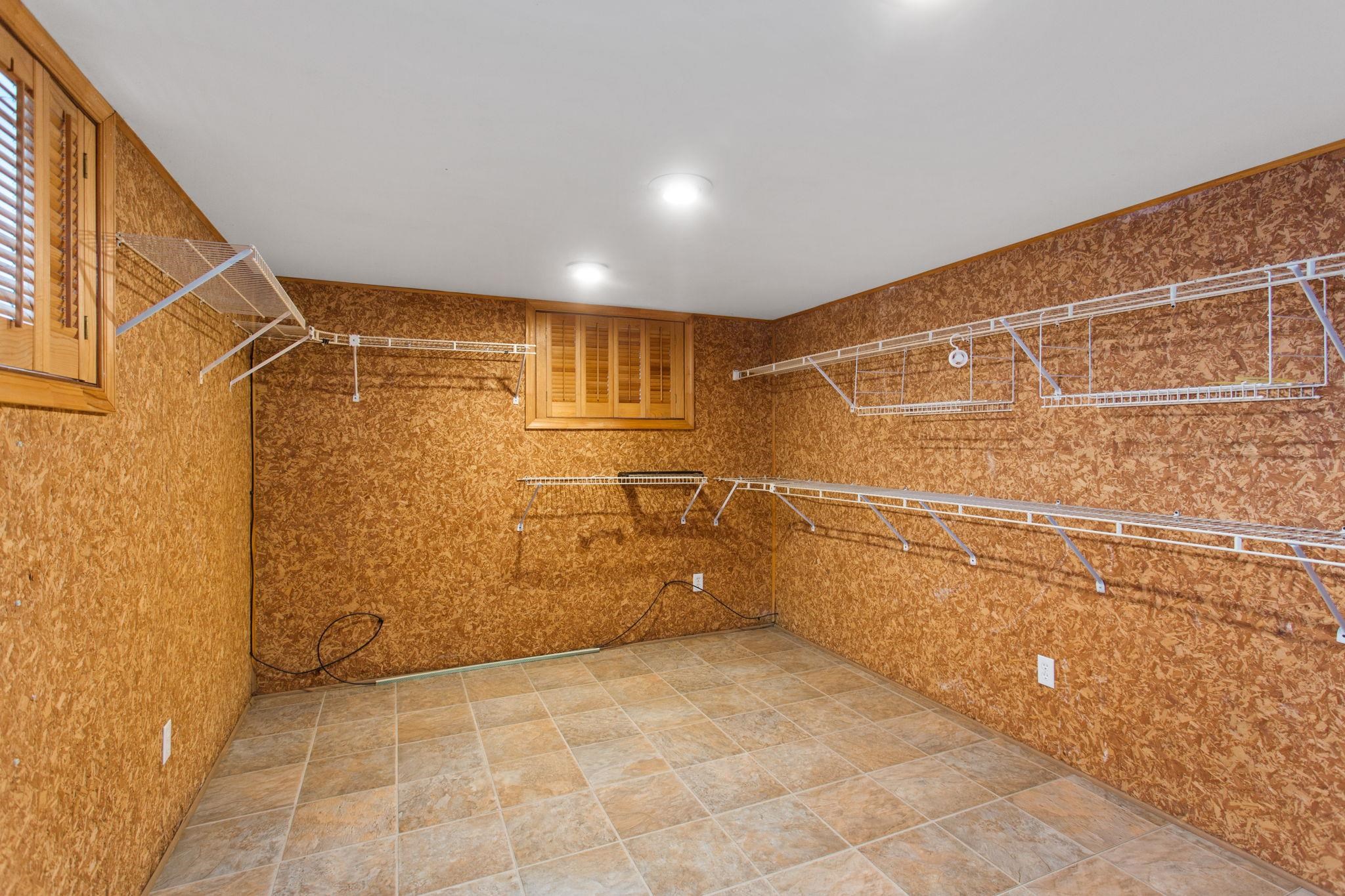 206 BELMONT DR