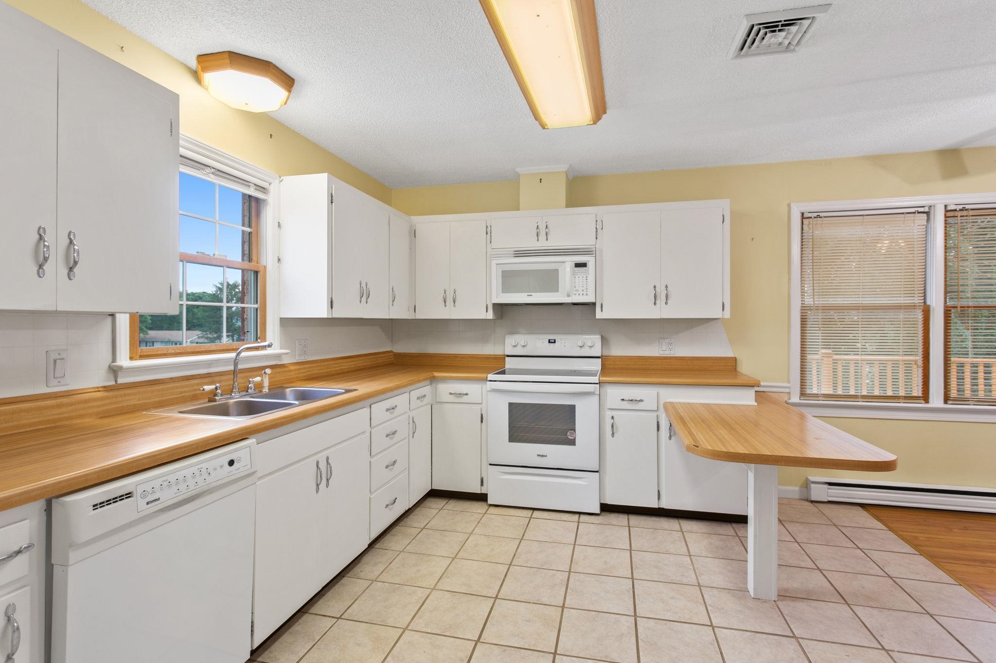 206 BELMONT DR