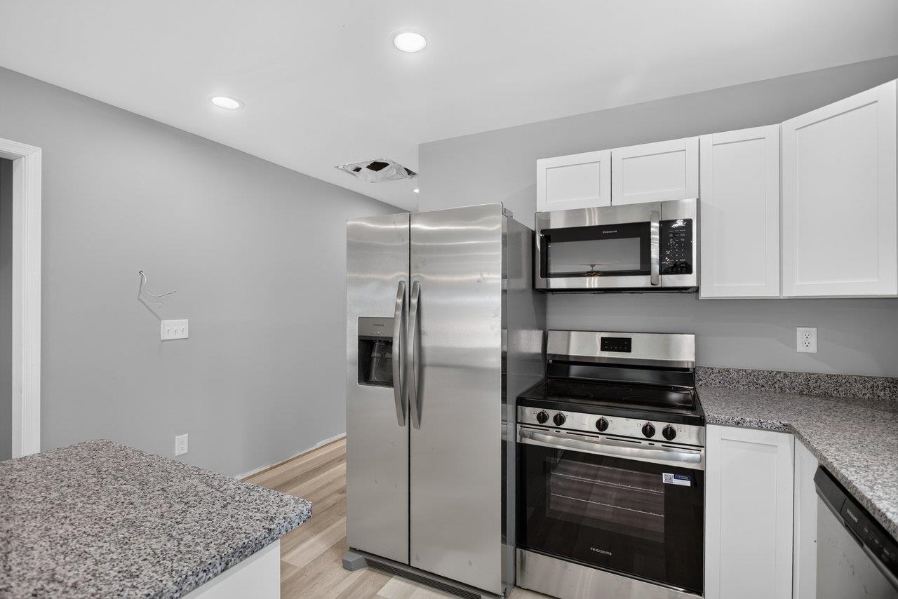 387 TRENTON AVE