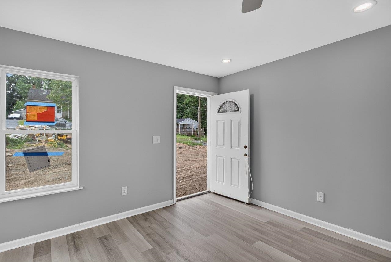 395 TRENTON AVE