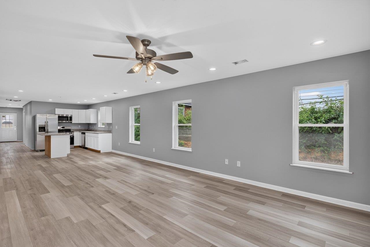 395 TRENTON AVE