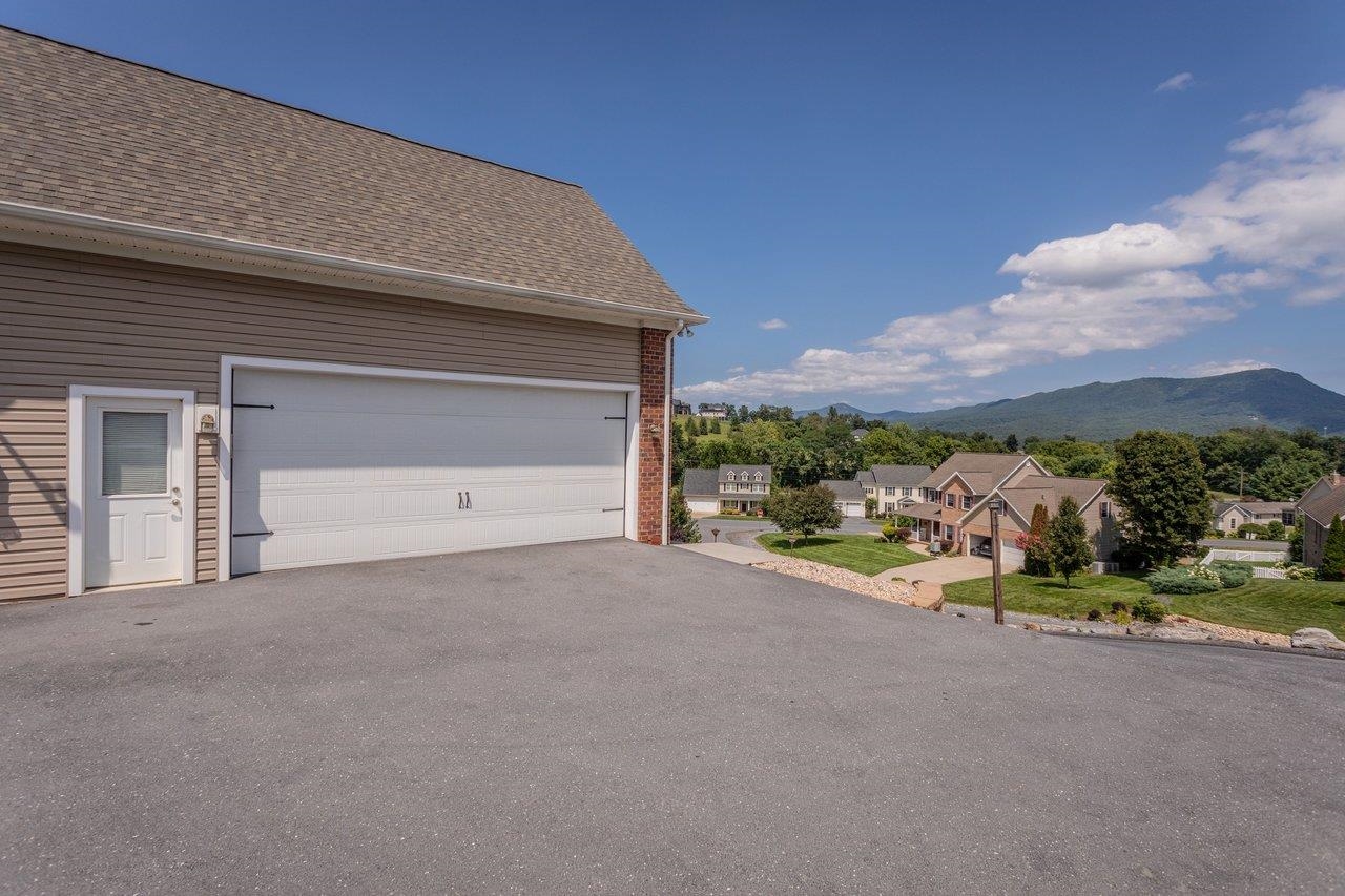 1540 MARIGOLD CIR